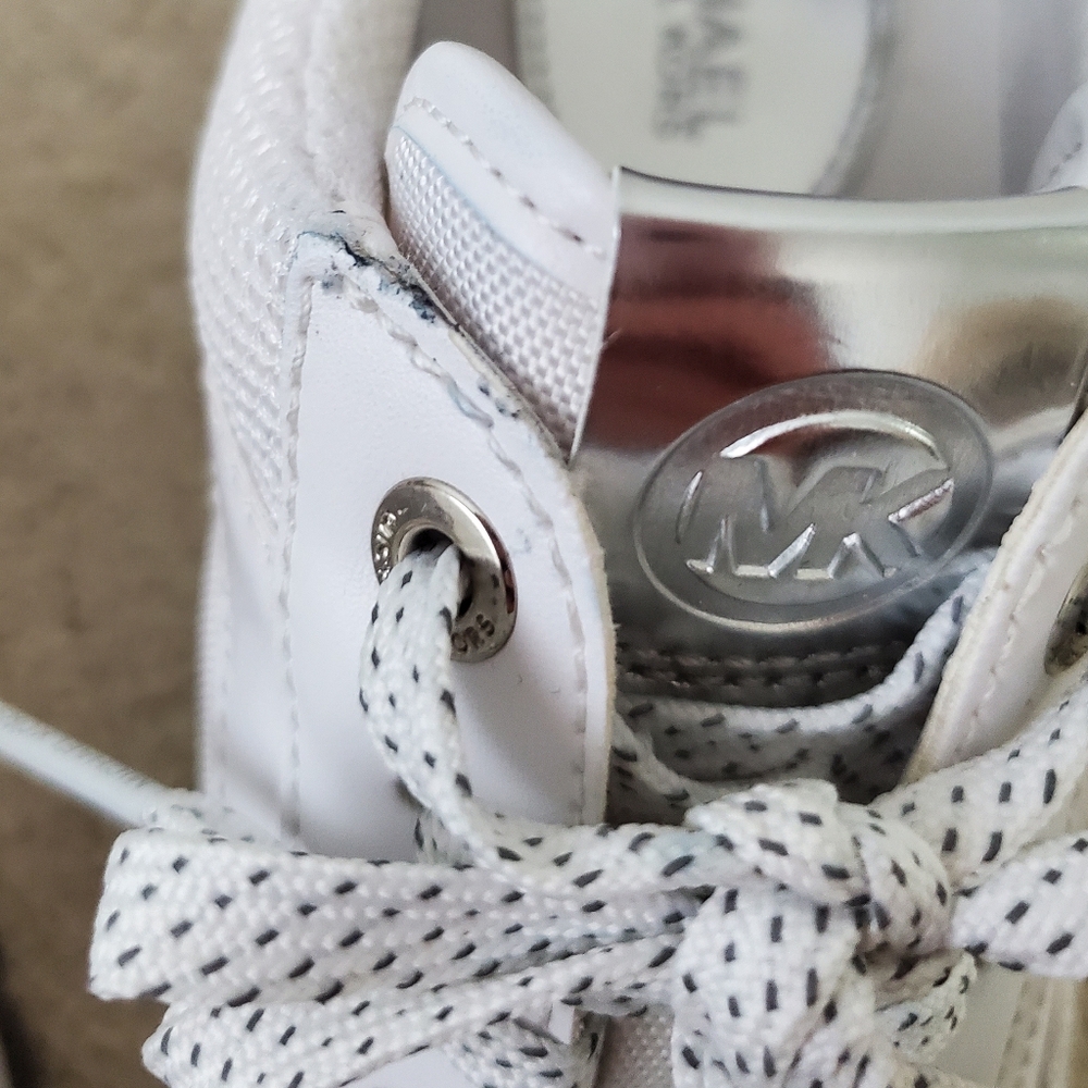 NWOT Michael Kors Wilma Mixed Media Trainer Sneakers Shoes Silver/ White sz6 - Picture 11 of 12